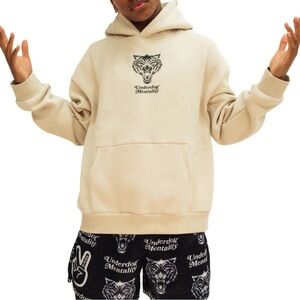 NWT • DEUCE "EVERYONE LOVES AN UNDERDOG" HOODIE